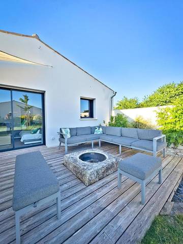 Cottage pour 8 personnes, avec jacuzzi et jardin à Marsilly