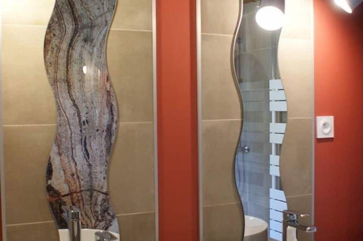 Superbe maison, gite en Auvergne puy de dôme dans vallée de la Sioule avec wifi in Châteauneuf-les-Bains, Puy-de-Dôme