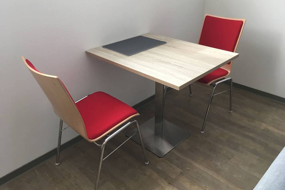 Ganze Wohnung, Modern möblierte 2-Zimmer-Wohnung;  gute Eignung für Geschäftsreisende in Memmelsdorf, Landkreis Bamberg