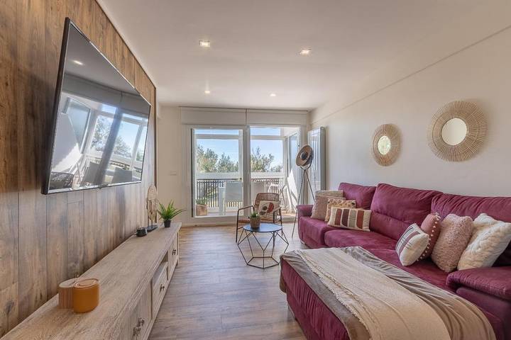 Apartamento para 5 personas, con Balcón y Jacuzzi además de Jardín y Piscina para niños en Sopelana