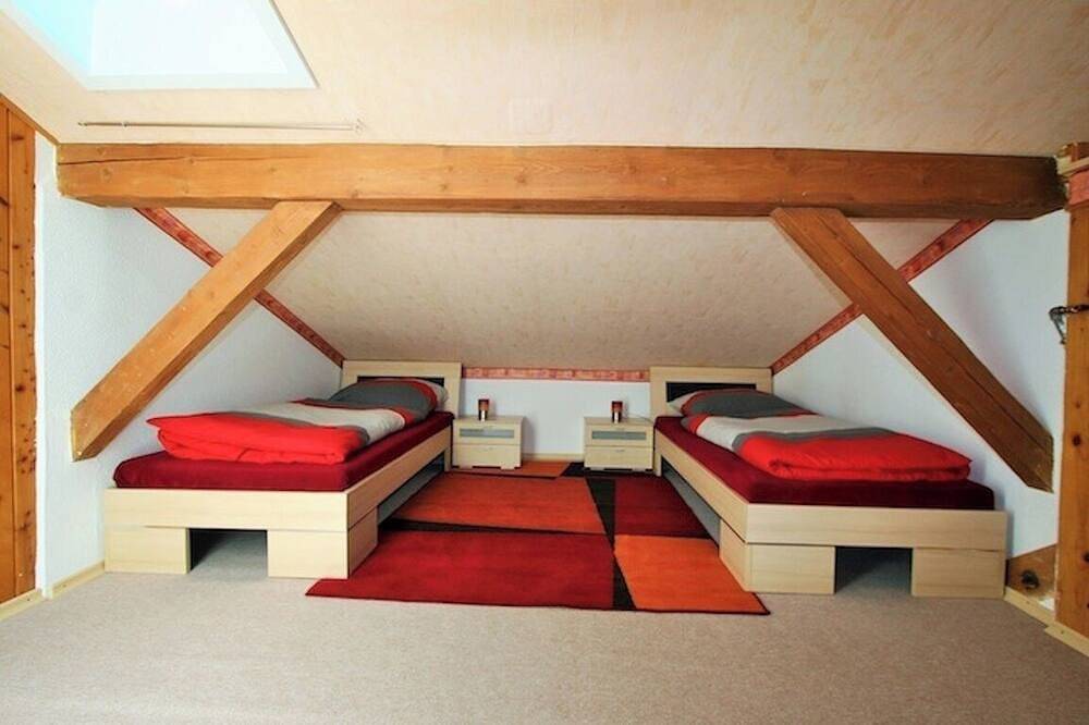 Ganze Wohnung, Geräumiges Domizil mit Bergblick in Oberwössen, Unterwössen