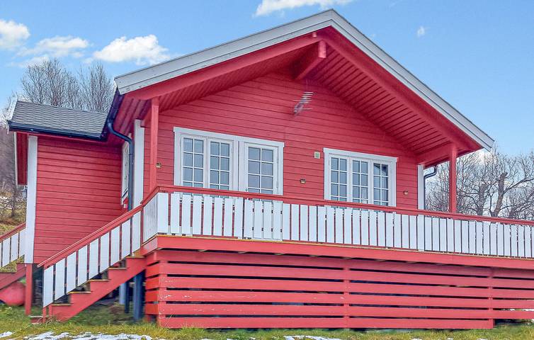 Ferienhaus für 7 Personen, mit Terrasse und Garten in Senja