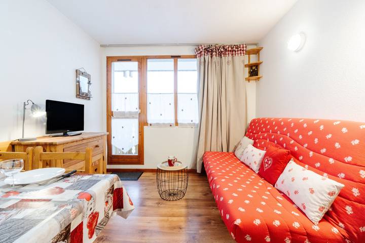 Studio entier, Appartement "L'Edelweiss" avec vue sur la montagne et balcon in Valfréjus, Modane