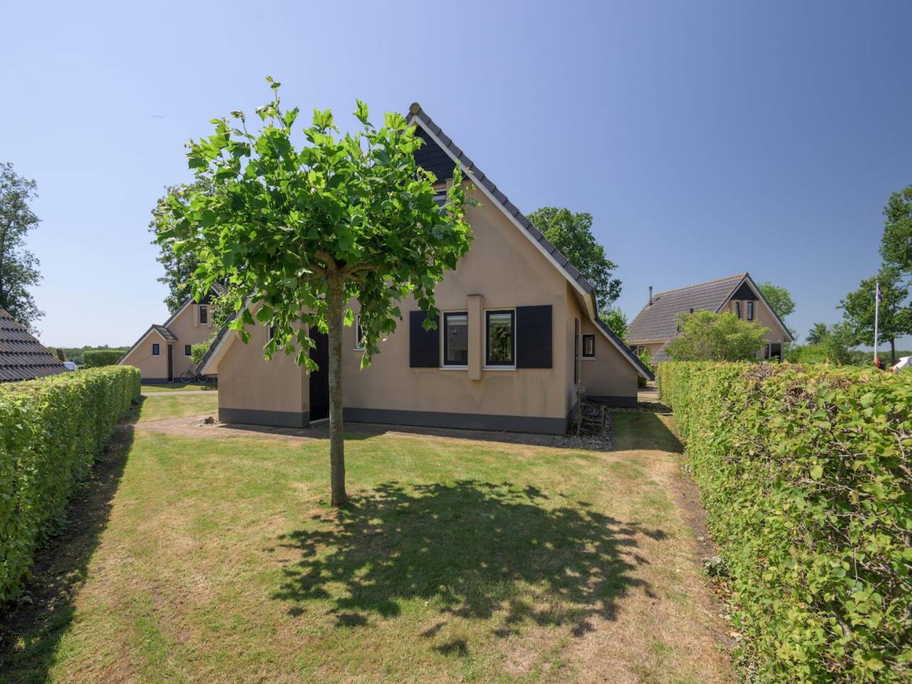 Bungalow in Sondel nahe Slotermeer in Ijsselmeer