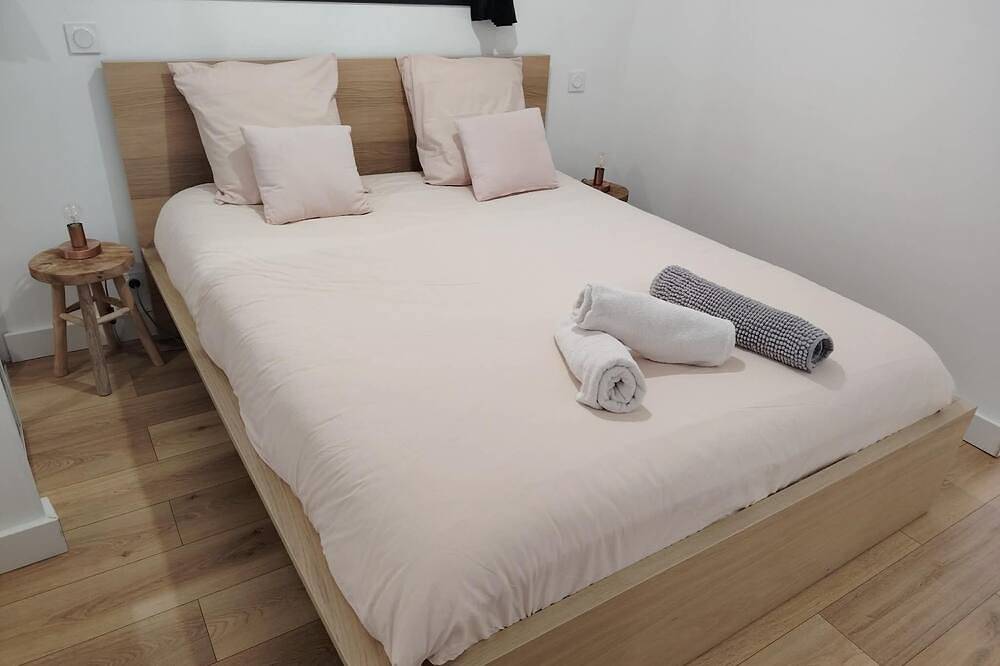 Apartamento entero, Le Denys Puech 55m² + terraza en el corazón de la ciudad in Rodez, Aveyron (desambiguación)