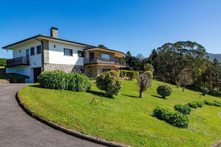 Casa rural para 10 personas, con Balcón y Terraza además de Jardín y Vistas en Cudillero - 4