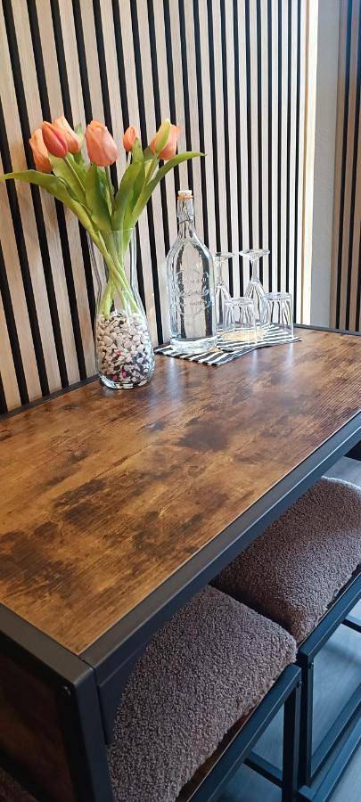 Location de vacances pour 2 personnes, avec terrasse dans Burnenville - 2