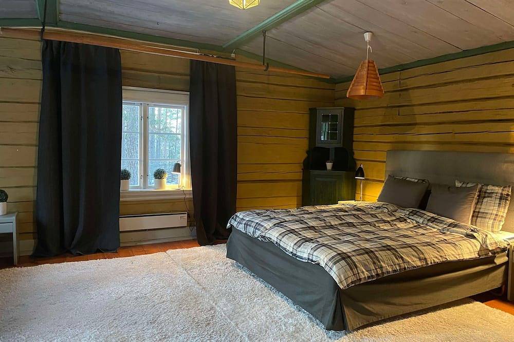 Cozy winter cottage close to nature, quiet and comfortable, the stars are looking out in Hälsingland