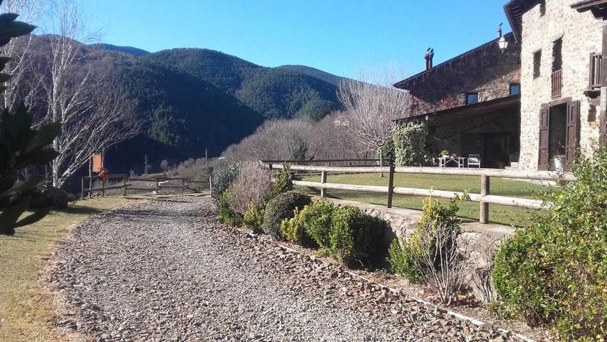 Casa rural para 2 personas, con Balcón y Terraza además de Jardín y Vistas en La Pobla de Lillet