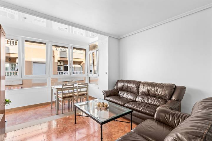 Apartahotel para 4 personas, con Balcón en Torrevieja