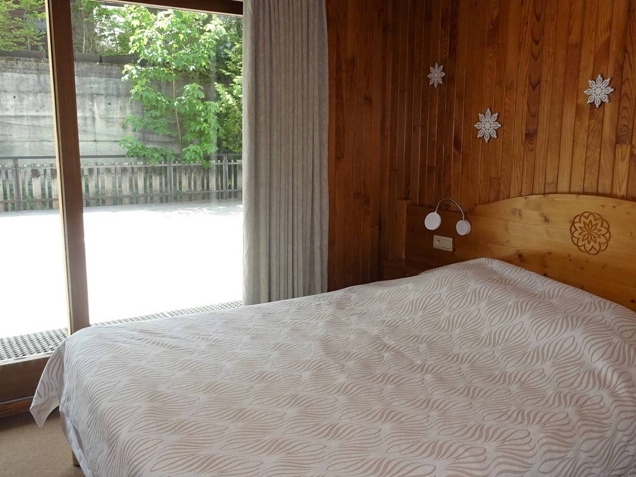 Entire apartment, Spacious 3-Room Apartment in Les Gets - Central, Sleeps 6, Garage, Wifi, Linens Included in Les Gets, Les Portes du Soleil