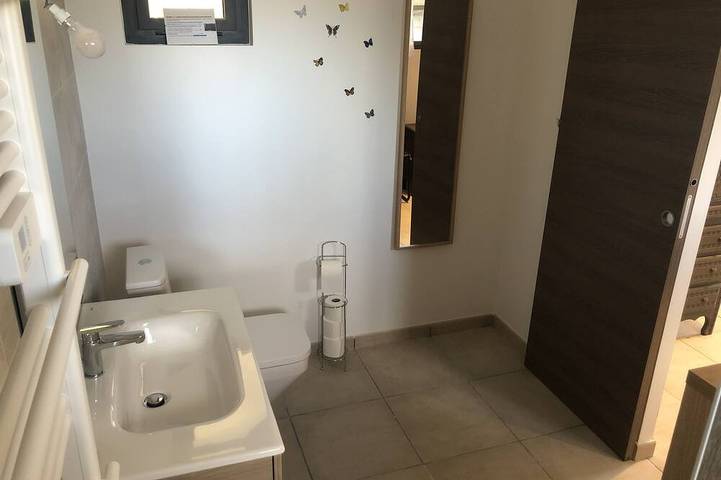 Gîte pour 2 personnes, avec jardin et piscine, animaux acceptés à Serralongue - 4