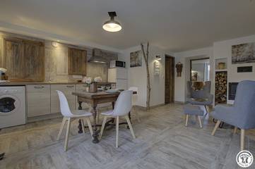 Gîte pour 3 personnes, avec terrasse et jardin dans Nantua
