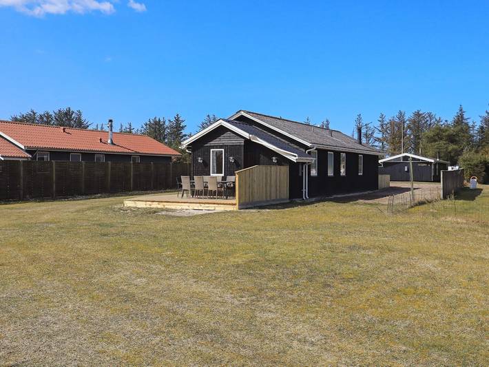 Ferienhaus für 6 Personen, mit Terrasse und Garten in Grønhøj Strand