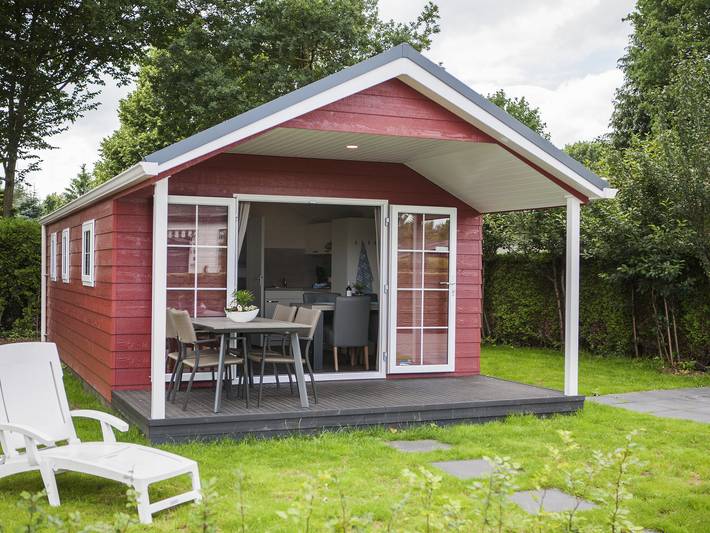 Chalet voor 4 personen, with Terras and Zwembad as well as Sauna in Barneveld Gemeente