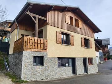 Gîte pour 3 personnes, avec vue et terrasse à La Côte-d'Aime