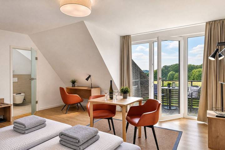 Ferienwohnung für 2 Personen, mit Balkon und Garten sowie Ausblick in Wreechen