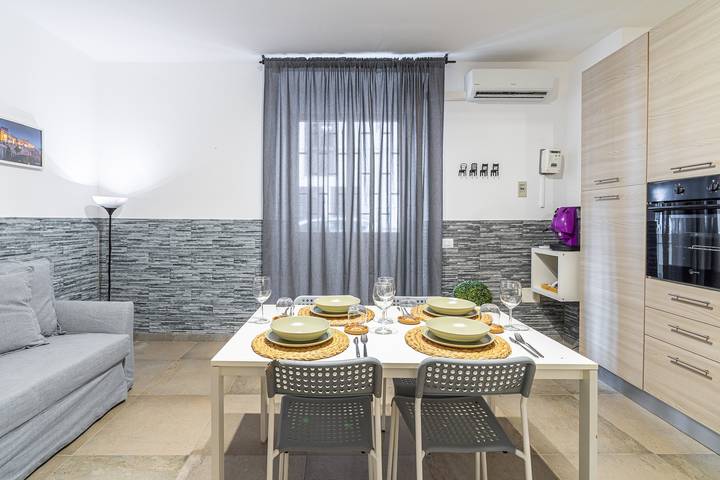 Appartamento intero, Appartamento 'Ruha - Loft Etnea Alley' con Wi-Fi e Aria Condizionata in Catania, Catania e dintorni