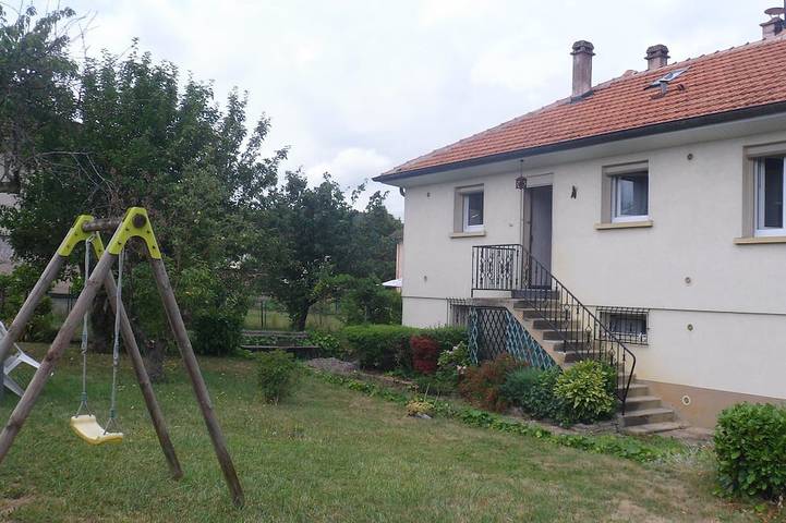 Location de vacances pour 4 personnes, avec Balcon et Jardin à Échenoz-la-Méline