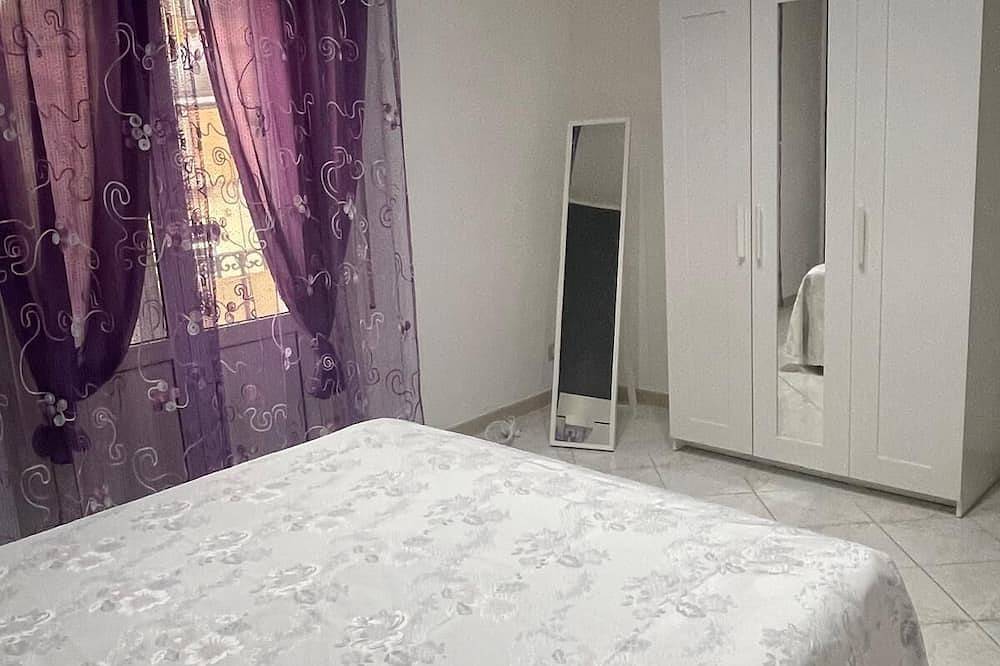 Geheel appartement, Five minutes from the historic center comfortable and cozy apartment in Trapani, Provincie Trapani