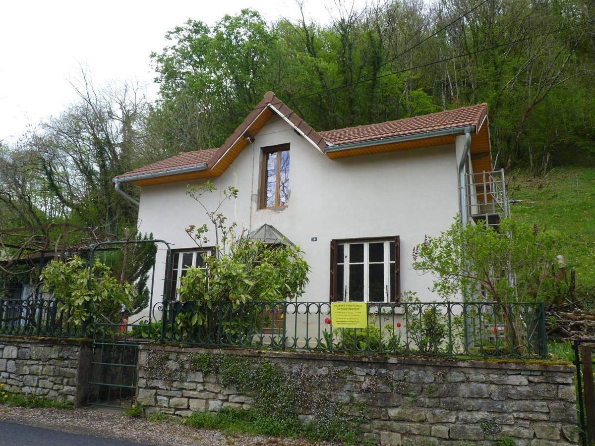 Appartement entier, Triple Room with Private Bathroom in Baume-les-Dames, Jura Francais