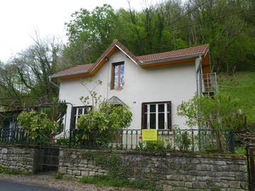 Gîte pour 3 personnes, avec jardin et vue à Baume-les-Dames
