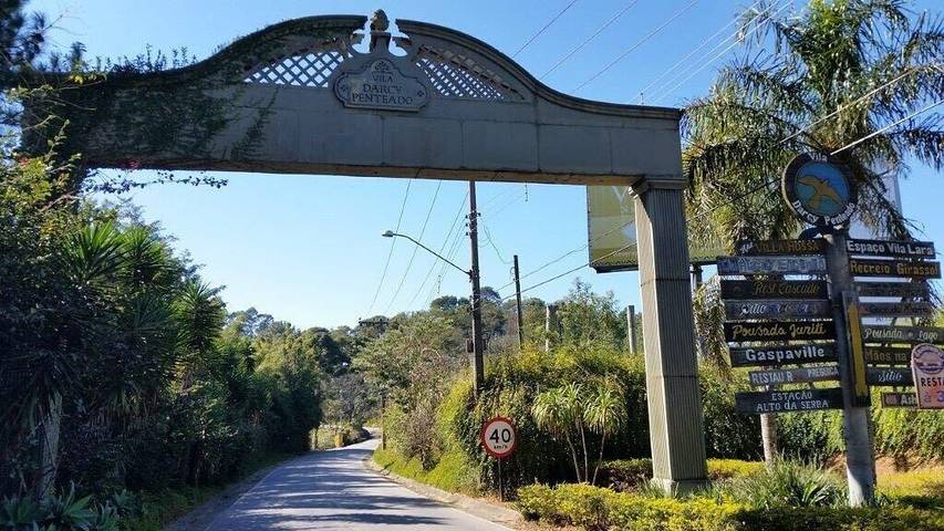Location de vacances pour 14 personnes, avec balcon et jardin à São Roque