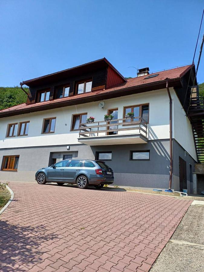 Appartement de vacances pour 6 personnes, avec vue et jardin