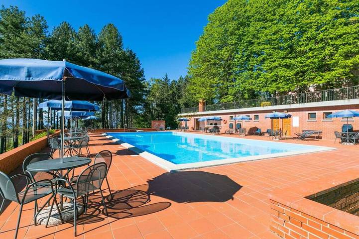 Ferienhaus für 4 Personen, mit Balkon/Terrasse und Terrasse sowie Garten und Pool in San Vivaldo