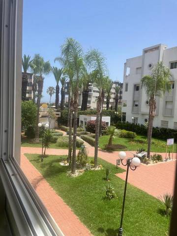 Gîte pour 6 personnes, avec piscine et terrasse ainsi que bassin pour enfant et jardin à Mohammédia