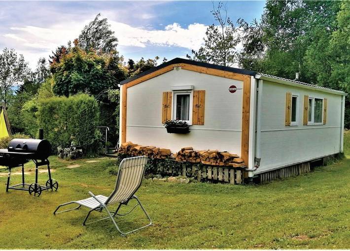 Ferienhaus für 4 Personen, mit Terrasse und Garten sowie Pool und Ausblick