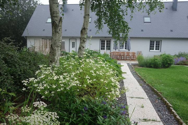 Gîte pour 10 personnes, avec Terrasse et Jardin