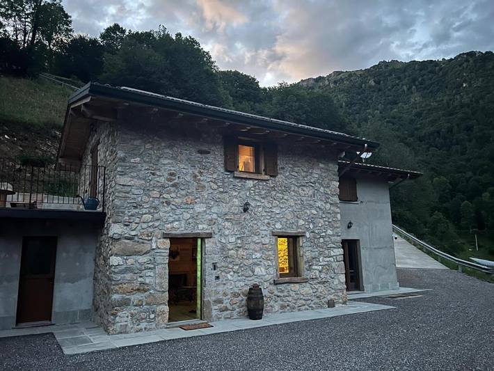 Location de vacances pour 2 personnes, avec Terrasse et Jardin dans Serina - 2