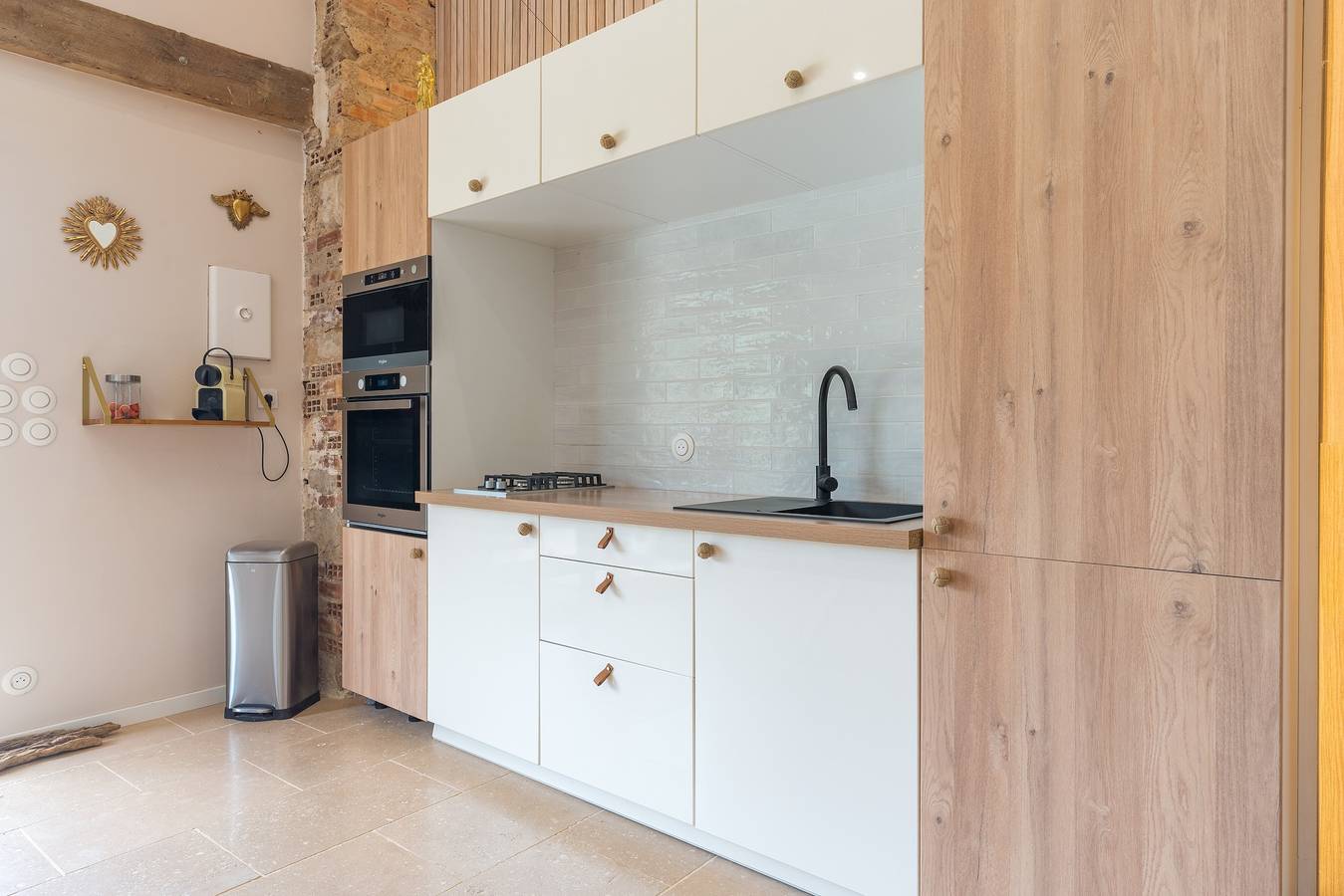 Ganzes Studio, Studio 'Petit Loft A La Campagne' mit Gemeinschaftspool, Balkon und Klimaanlage in Esparron, Brignoles Region