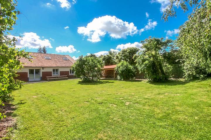 Gîte pour 12 personnes, avec jardin et terrasse