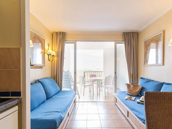 Appartement entier, Pierre & Vacances Résidence Les Restanques du Golfe de Saint-Tropez - Appartement 4 personnes - - 1 alcôve de couchage - Terrasse ou balcon in Grimaud, Côte méditerranéenne (France)
