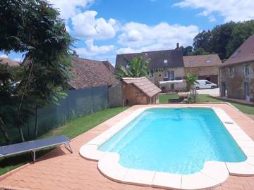 Chambre d’hôte pour 5 personnes, avec jardin ainsi que vue et piscine, animaux acceptés à Saint-Georges-de-Montclard