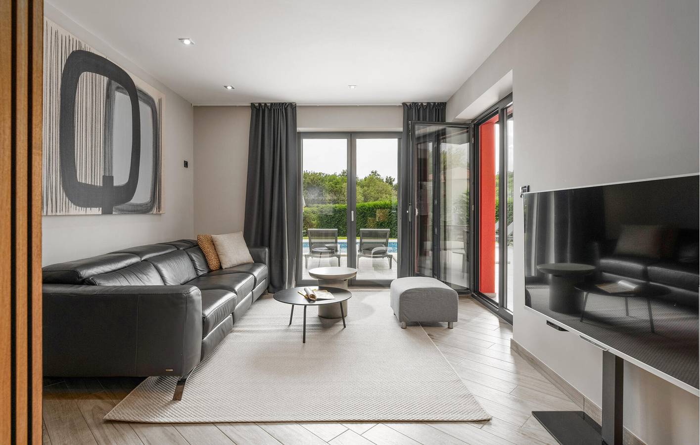 Spacieux appartement de 150 m² avec Wi-Fi, climatisation, terrasse et parking, à proximité des restaurants in Vinez, Labin-Rabac