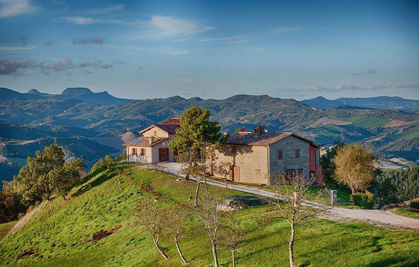 Ganze Ferienwohnung, Ferienwohnung für 3 Personen mit Pool in Sant'Angelo in Vado, Valle del Metauro