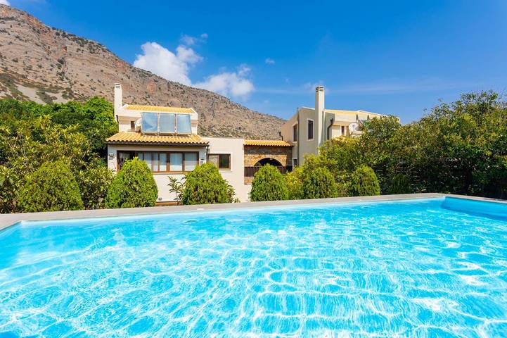 Location de vacances pour 8 personnes, avec jardin et vue sur l’océan à Agios Nikolaos - 4