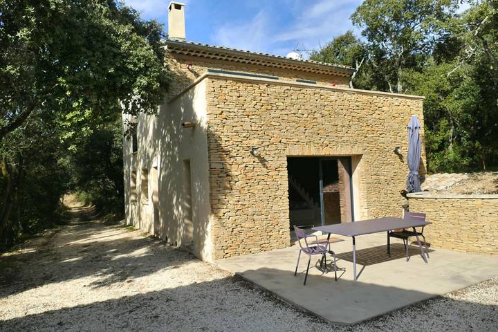 Casa de huéspedes para 6 personas, con jardín y terraza además de vistas y piscina - 1