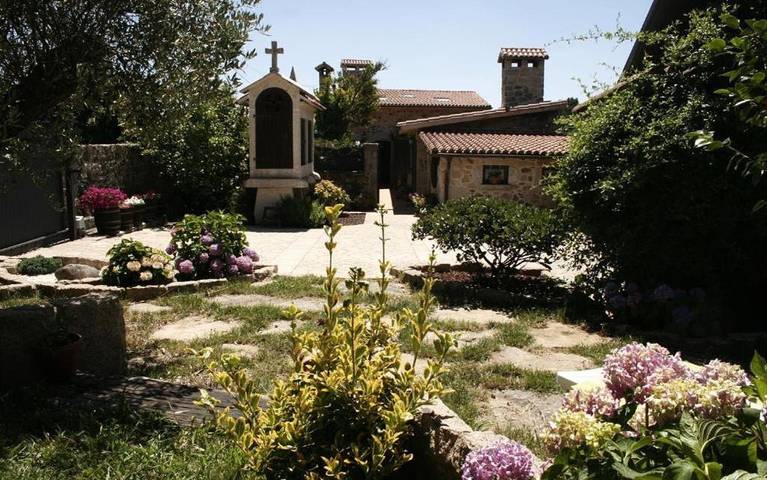 Casa rural para 4 personas, con Terraza además de Jardín y Vistas en Boiro - 2