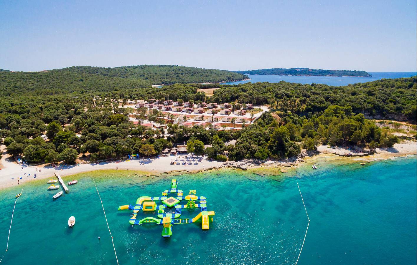 Gemütliches Mobilheim am Strand mit Meerblick und Terrasse in Stinjan, Pula