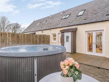 Cottage for 2 People in Lowlands, Renfrewshire, Photo 1