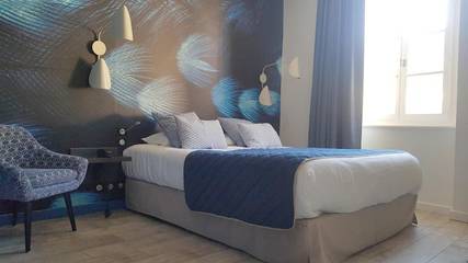 Hôtel pour 3 personnes, avec terrasse et vue dans Office de Tourisme de Salins les Bains