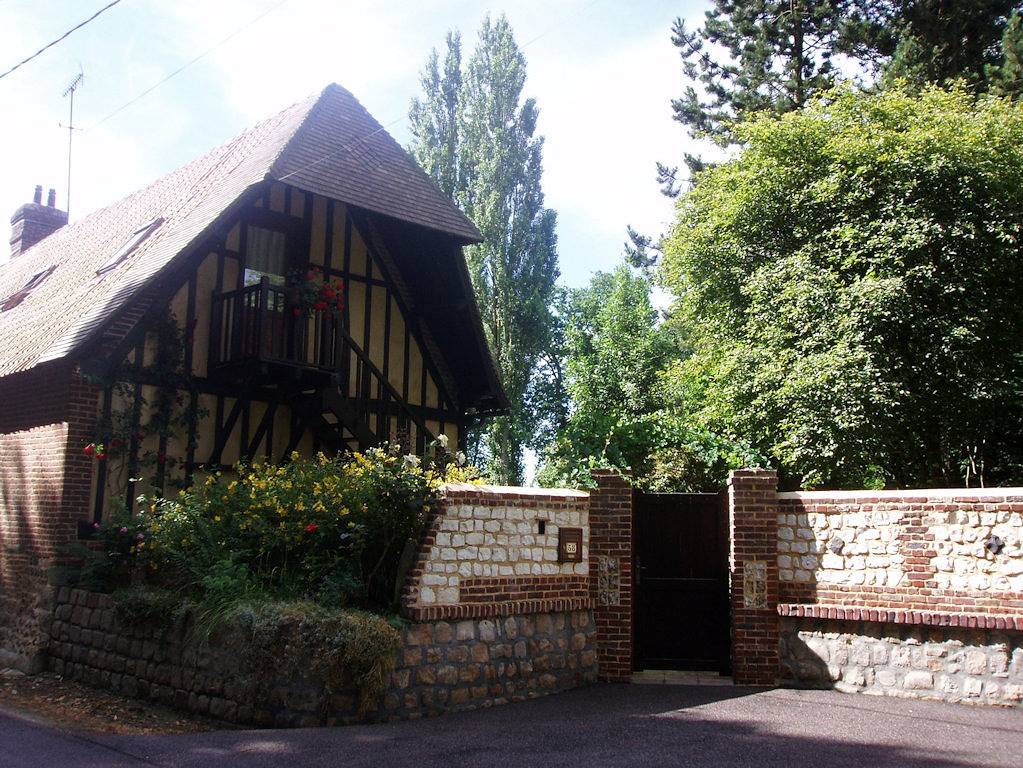 La Vieille Ferme - Chambre Blanche in Ingouville, Région de Dieppe