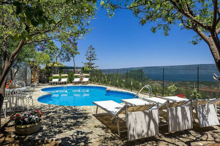 Villa per 4 persone, con giardino e balcone a Castellammare del Golfo
