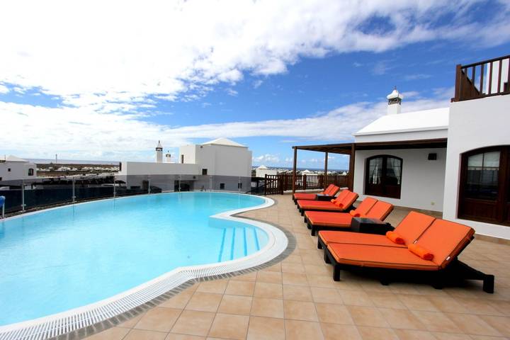 Villa pour 10 personnes, avec Vue sur l’océan et Balcon ainsi que Terrasse et Piscine à Playa Blanca - 3