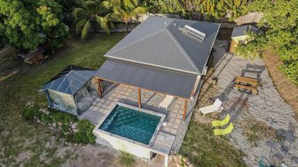 Gîte pour 4 personnes, avec piscine et jardin dans Bellefontaine (Martinique)