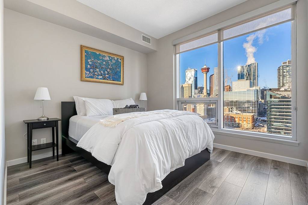 Ganze Wohnung, Downtown Condo with Calgary Tower Views in Calgary, Kanadische Rocky Mountains